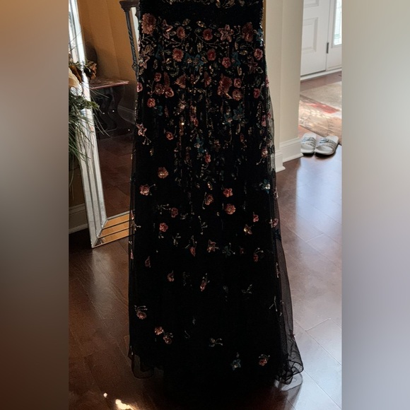 Barely used gorgeous beaded a line mac duggal. - Picture 5 of 9